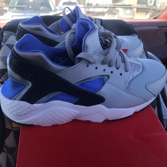 Nike Hurache Women’s Sz 7.5 NWT - Picture 4 of 4